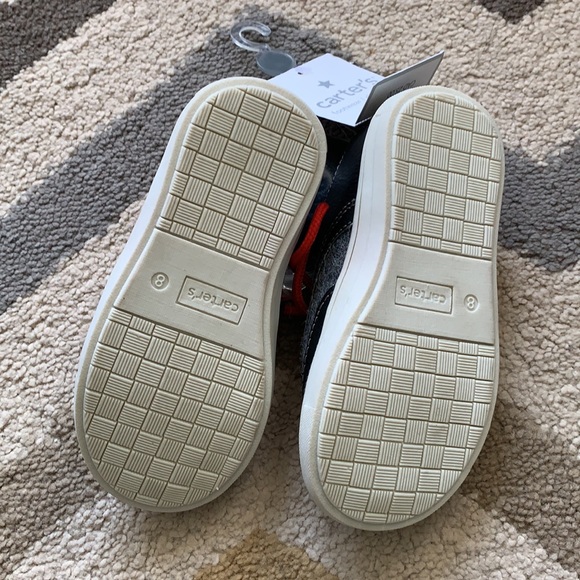 new Carter’s boys shoes size 8 - Picture 3 of 3